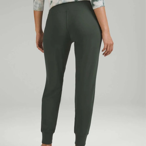 Lululemon Ready to Rulu High-Rise Jogger in Smoked Spruce.  Sz: 4 - Picture 2 of 10